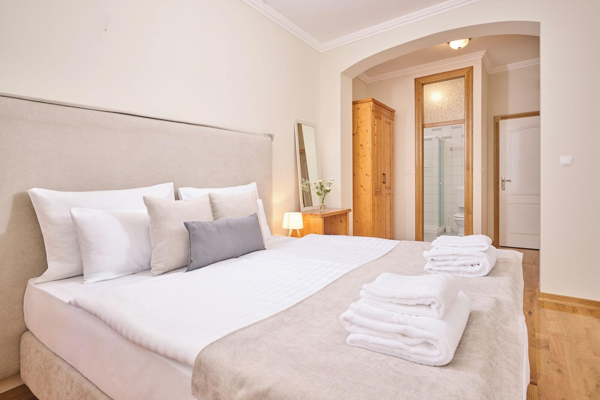 expedia_group-1071607941-115815506-894929 Hotel Kadoor