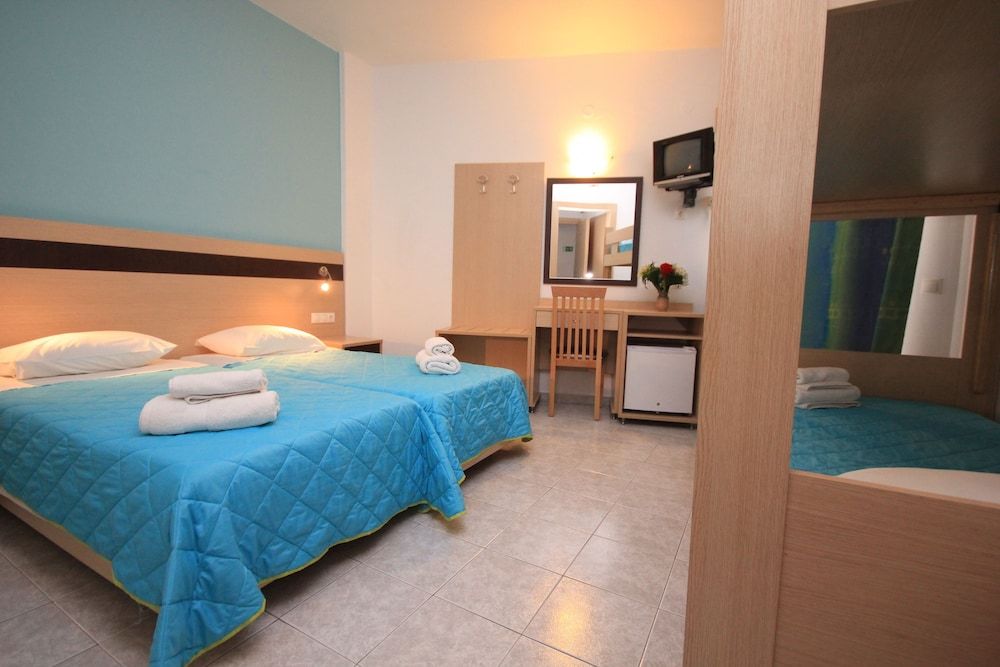 Moschos Hotel 4