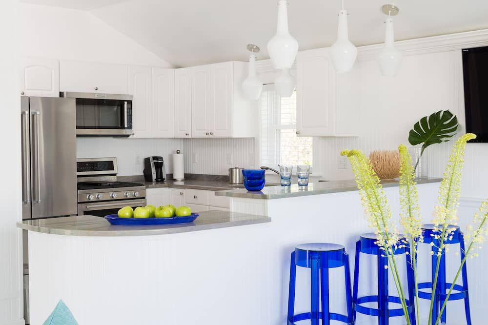 Blue - Inn On The Beach