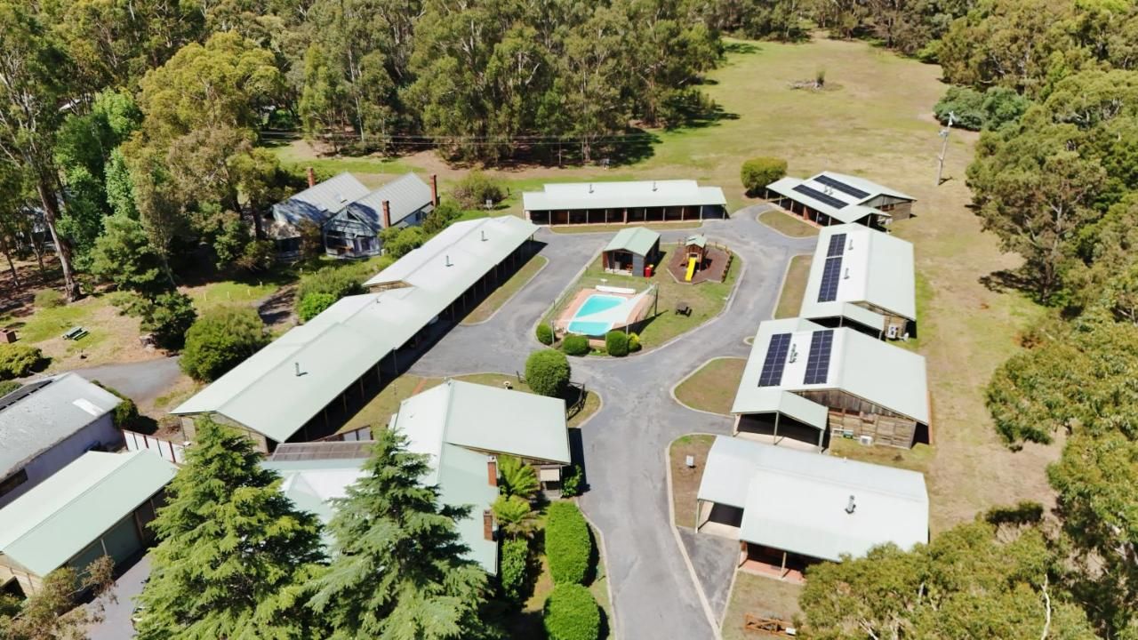 Halls Gap Log Cabins