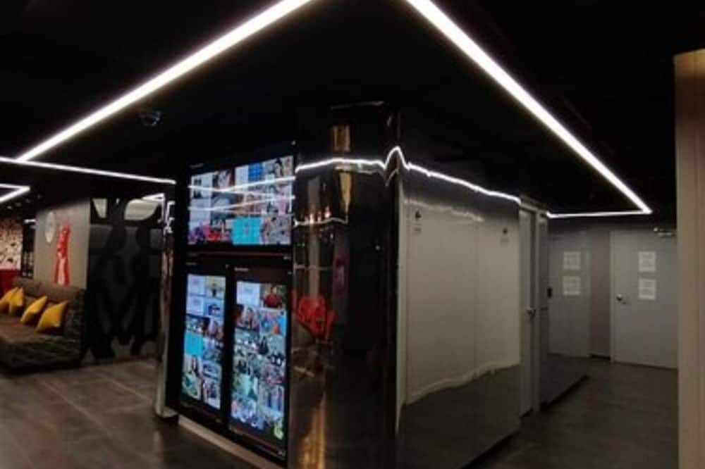 Radisson RED Miraflores