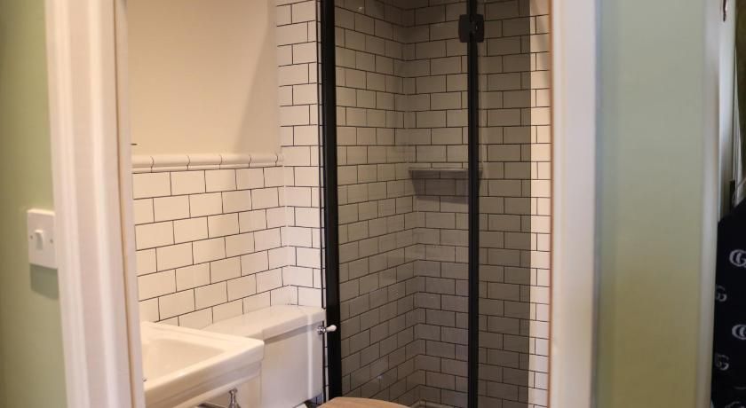 Rafters at Riverside House Hotel