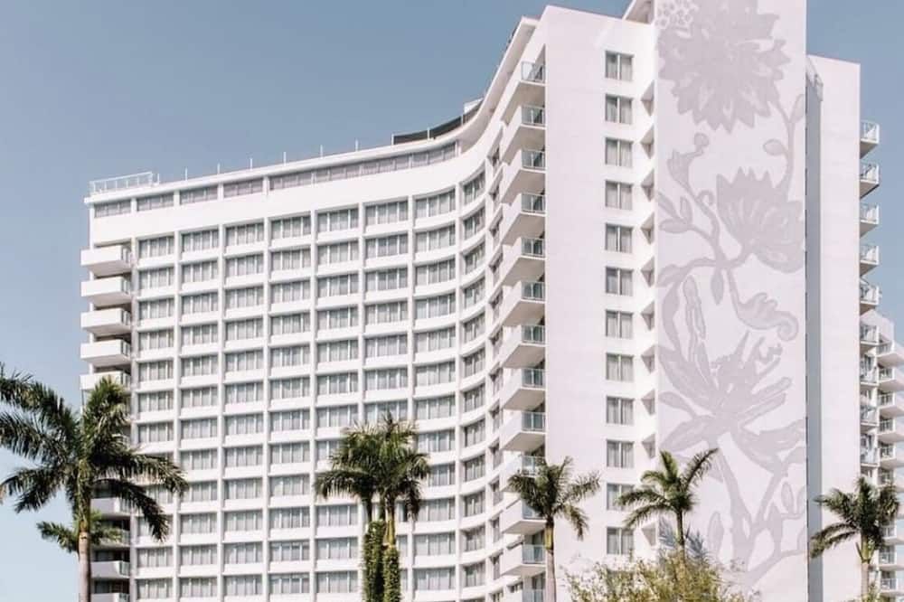 Mondrian South Beach