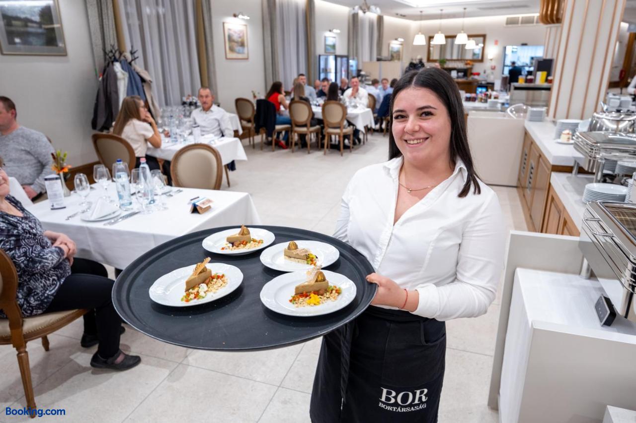 booking-9334937-605040960-175144 Hungarikum Hotel
