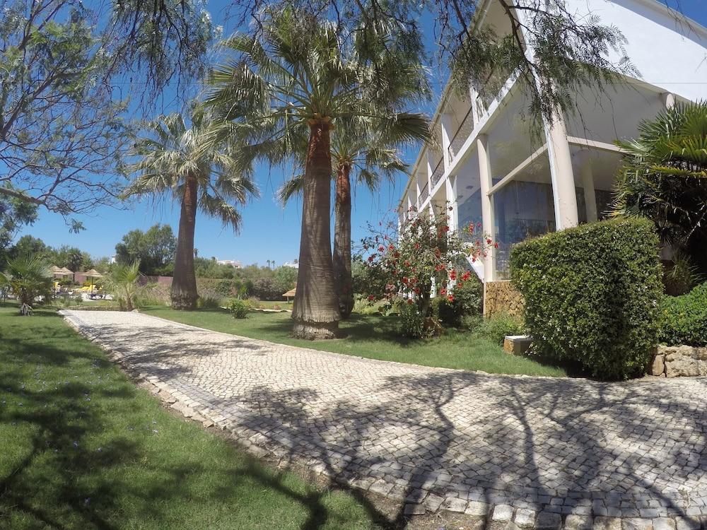 sembo-289390-8b3f75-080316 Luzmar Villas