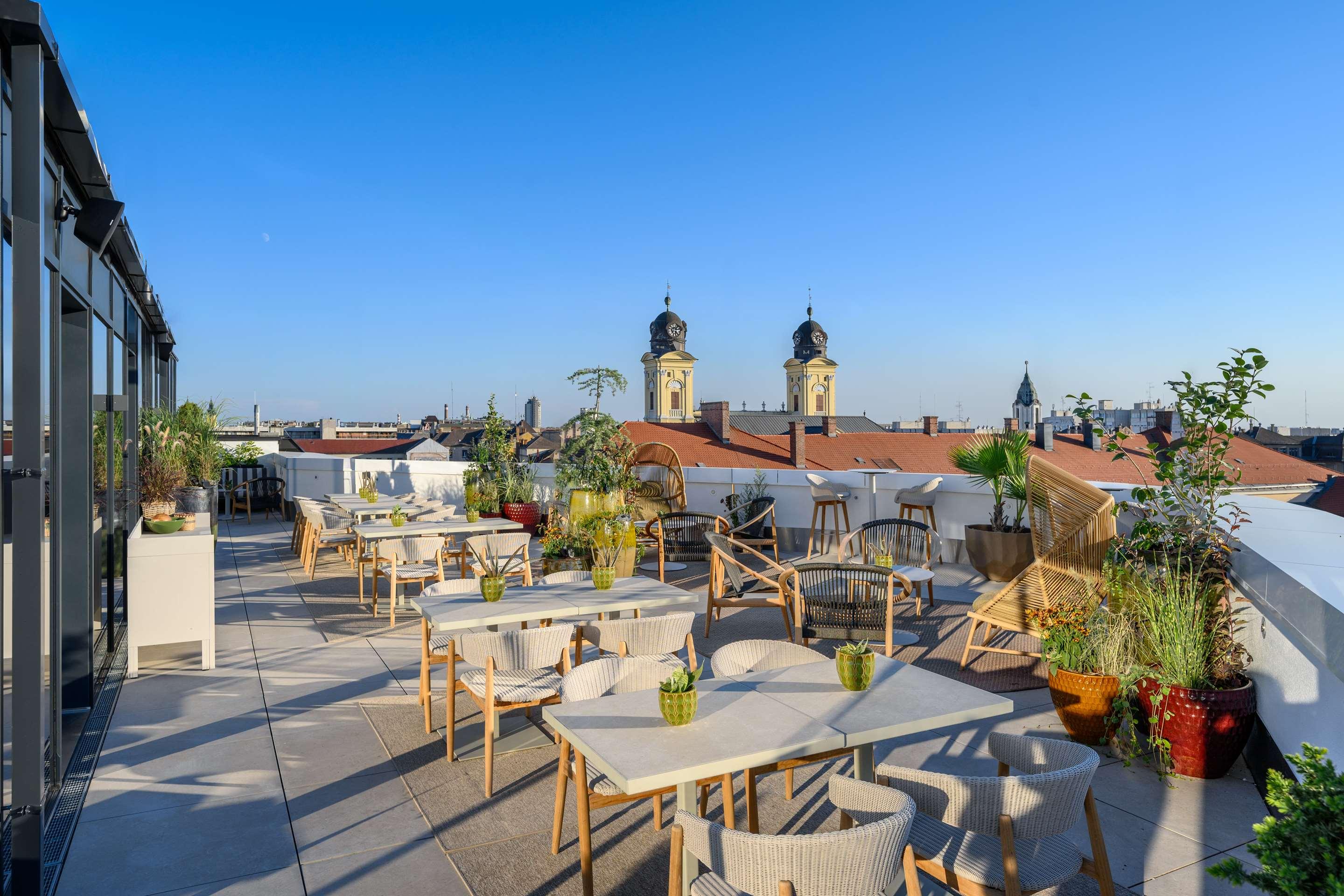 ice-1070826323-121760907-249480 Hilton Garden Inn Debrecen City Center