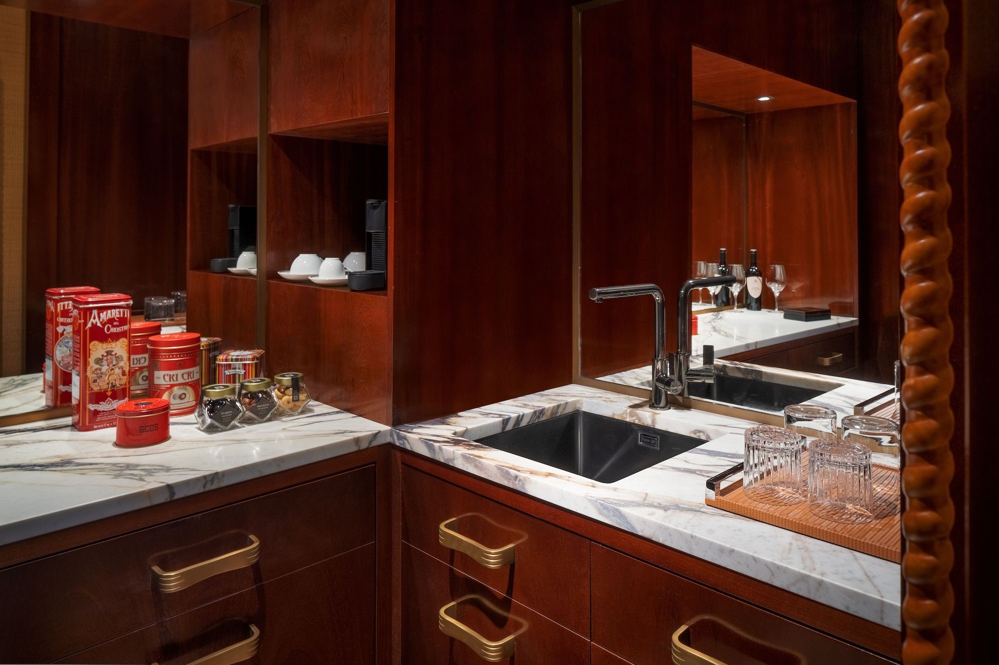 Portrait Milano - Lungarno Collection