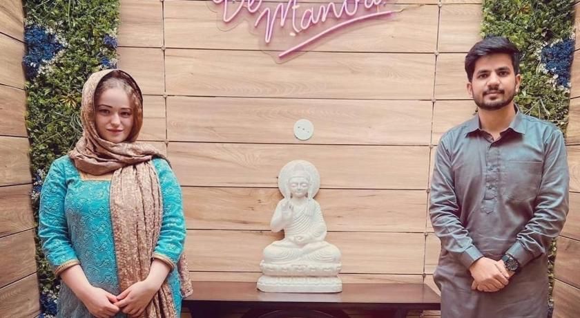 De Manora Homes - Unpretentious hotel with a garden , posh area Ranjit Avenue