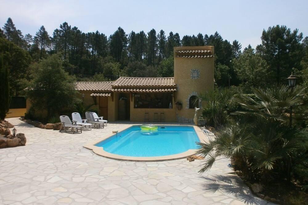 Beautiful Provençal Villa for 12 people, with swimming pool and air conditioning Provence-Alpes-Côte d'Azur - Vidauban visuel 2/10 Beautiful Provençal Villa for 12 people, with swimming pool and air conditioning Provence-Alpes-Côte d'Azur - Vidauban visuel 2/10