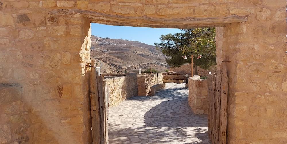 sembo-95733-5fe886-072945 Hayat Zaman Hotel And Resort Petra