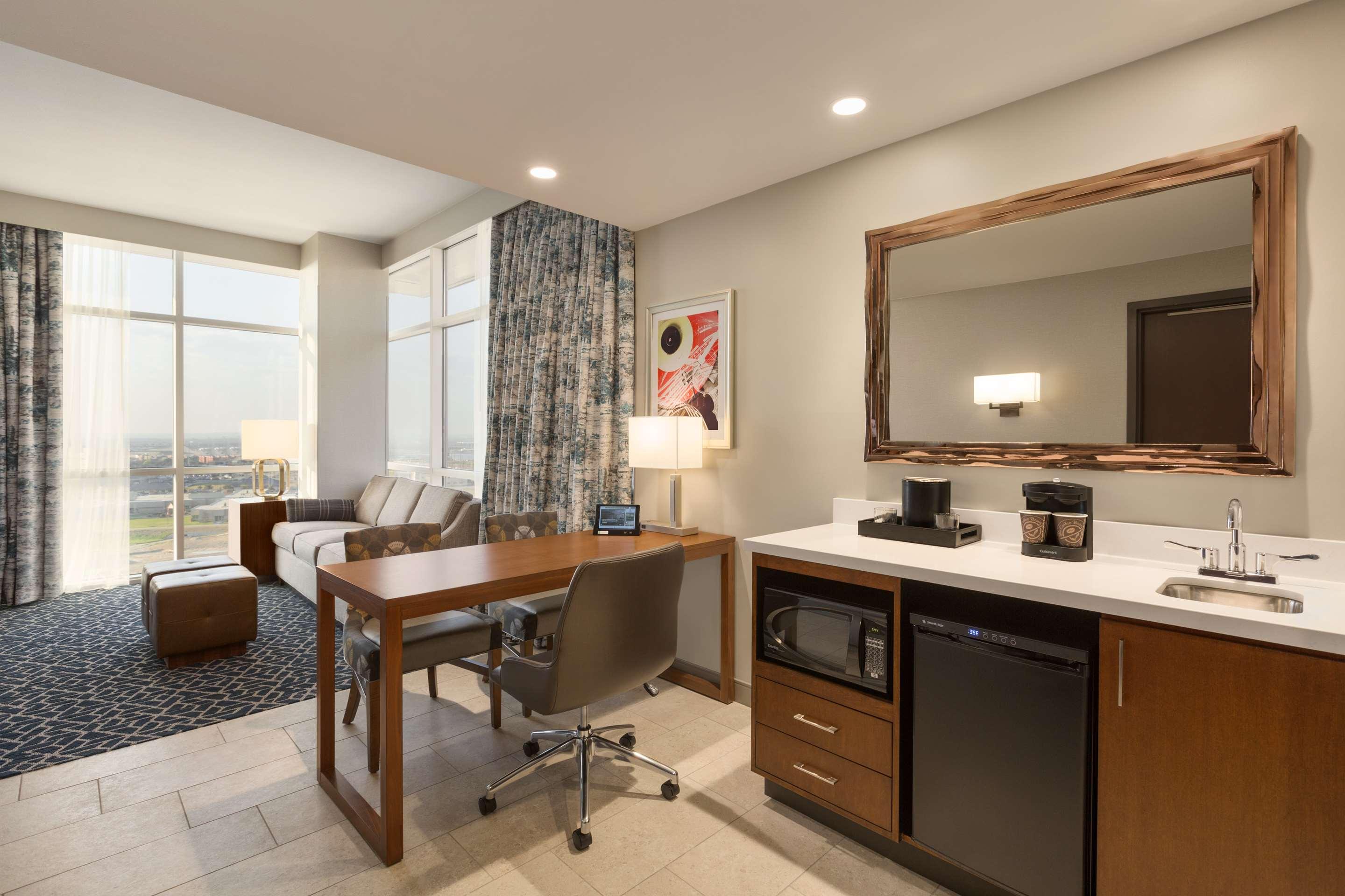 Embassy Suites by Hilton Denton Convention Center