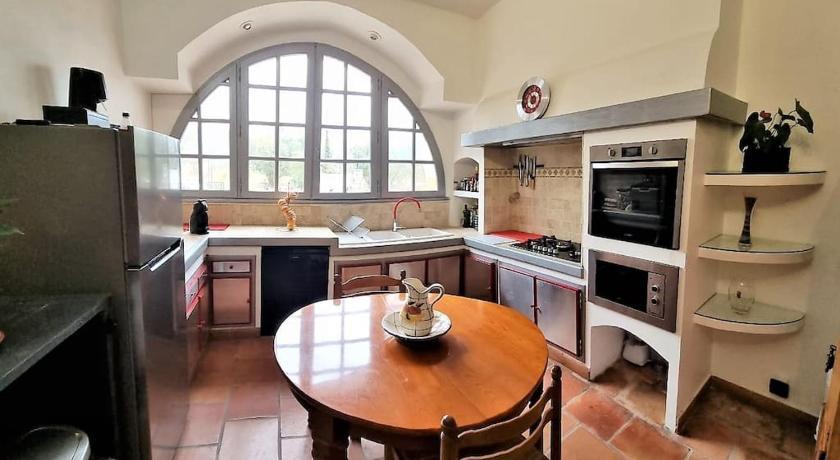 VILLA avec piscine 4 chambres - parking - calme - Provence-Alpes-Côte d'Azur - Les Arcs sur Argens visuel 4/5 VILLA avec piscine 4 chambres - parking - calme - Provence-Alpes-Côte d'Azur - Les Arcs sur Argens visuel 4/5