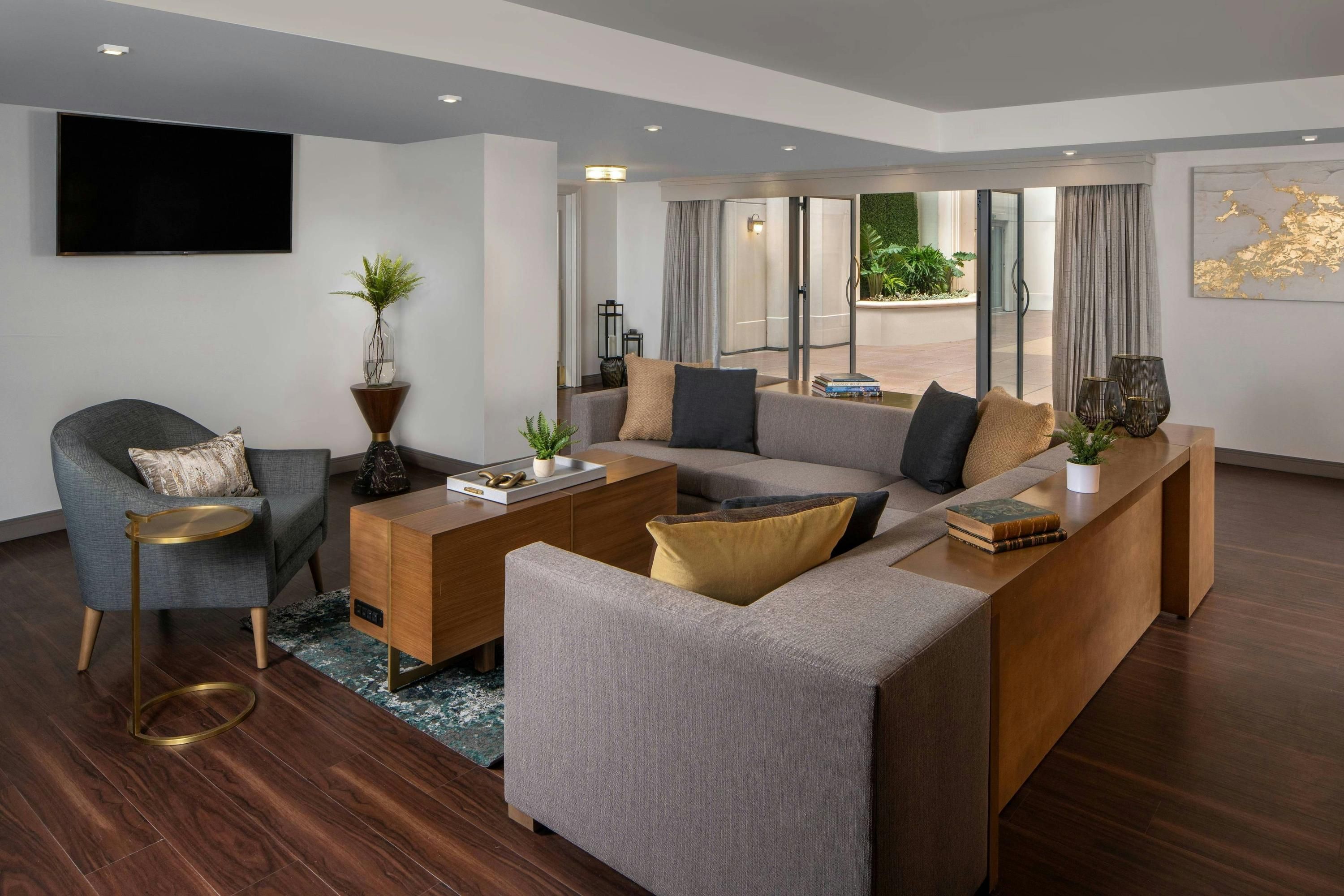 New Orleans Marriott Warehouse Arts District