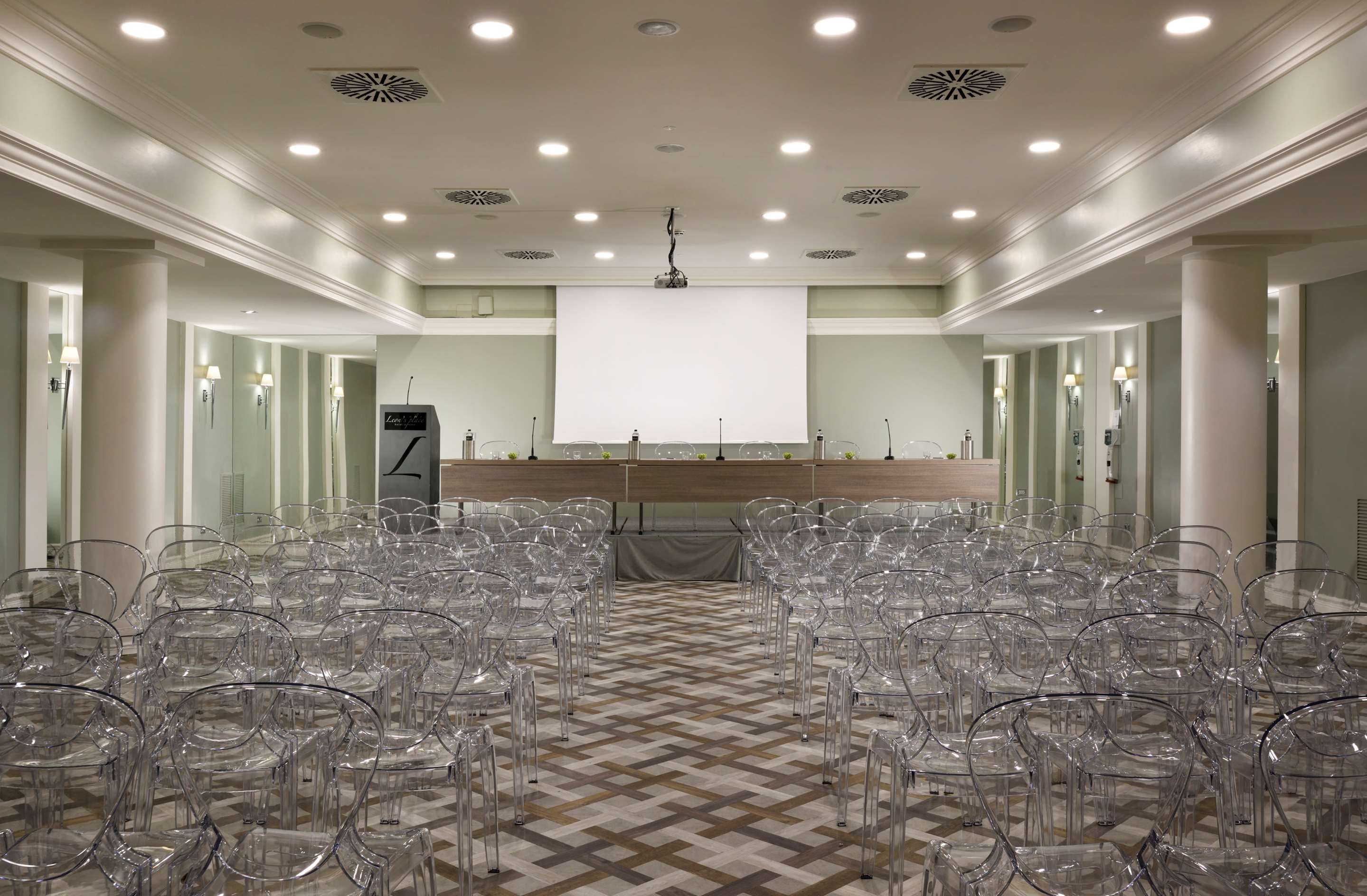 Leon's Place Hotel In Rome