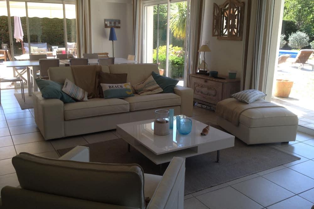 Moliets: 4 luxury villa with private garden and swimming pool, near the ocean Aquitaine - Moliets-et-Maa visuel 5/5 Moliets: 4 luxury villa with private garden and swimming pool, near the ocean Aquitaine - Moliets-et-Maa visuel 5/5