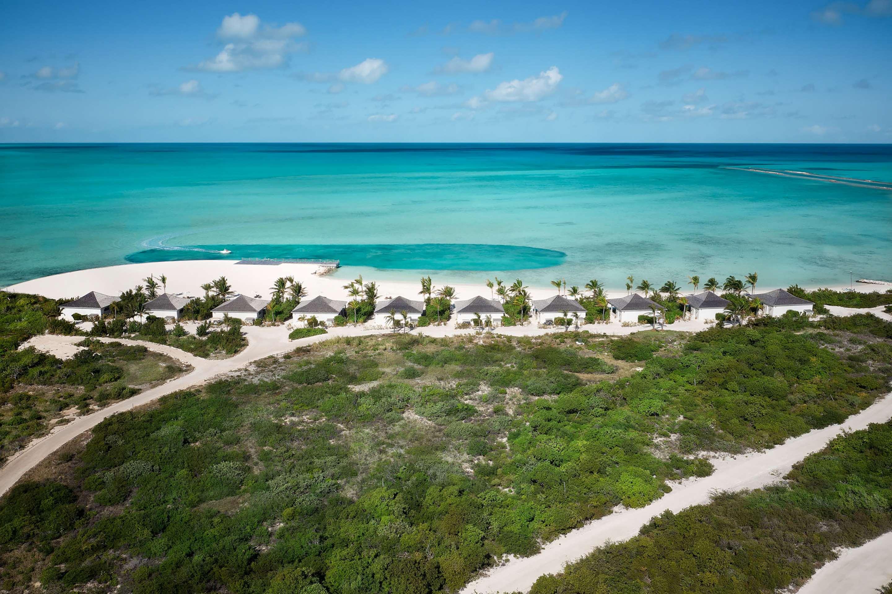 ice-4592231-107641802-593597 The Ambergis Cay