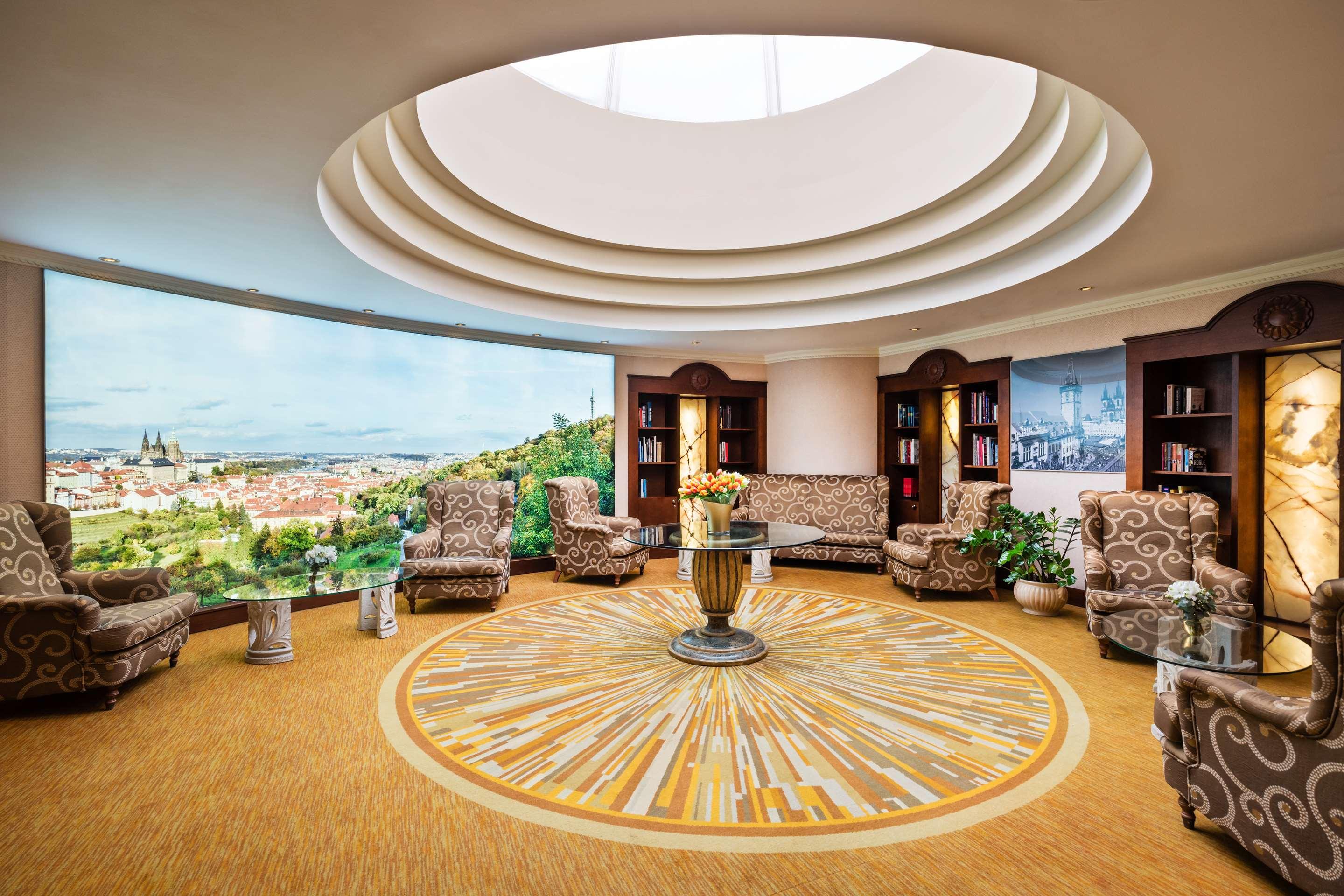 ice-679788-106296441-262331 Lindner Hotel Prague Castle