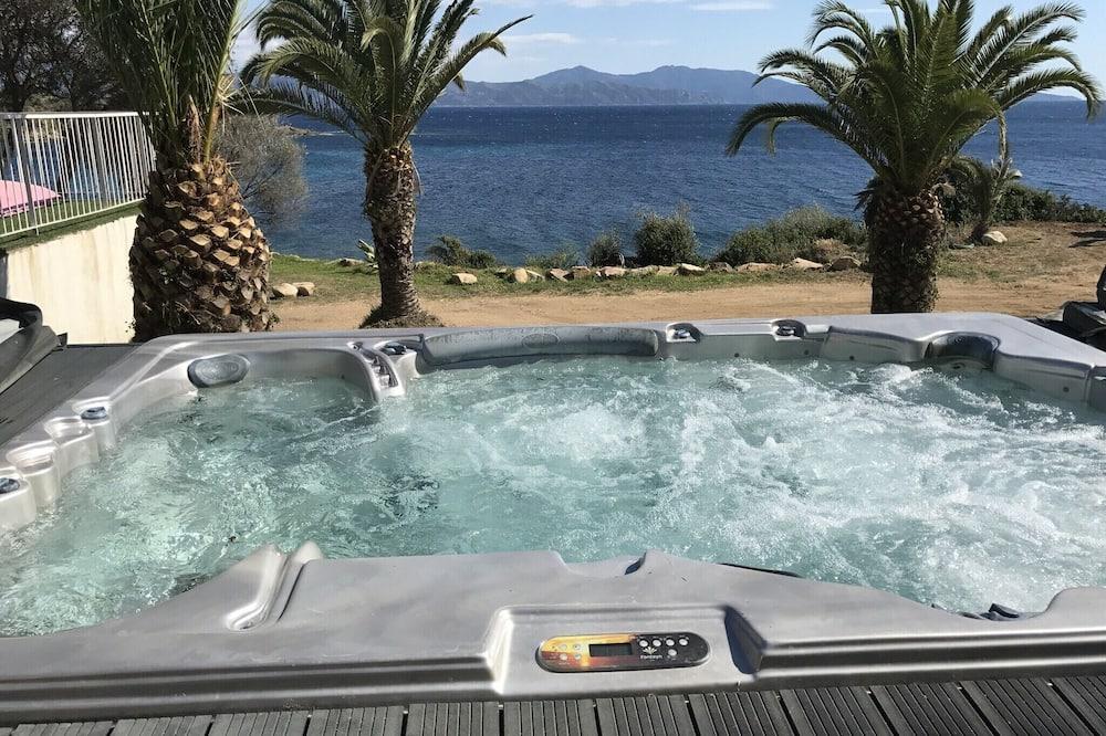 Villa stocking. Feet in the water! Superb sea viewPrivate pool- Jacuzzi - Corsica - Cargèse visuel 5/5