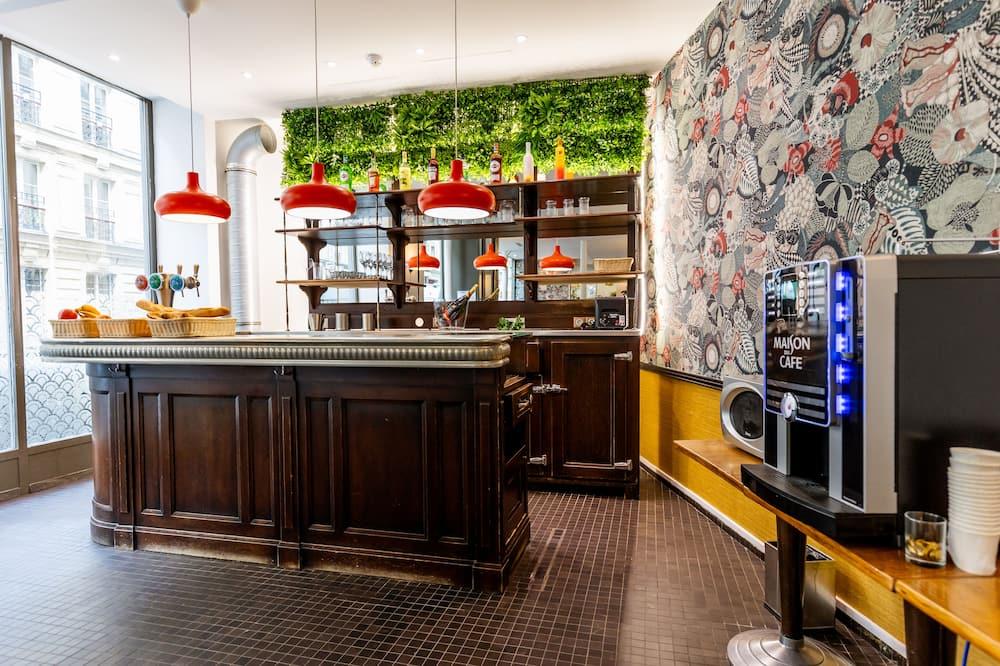 Vintage Paris Gare du Nord by Hiphophostels Ile de France - Paris visuel 2/5