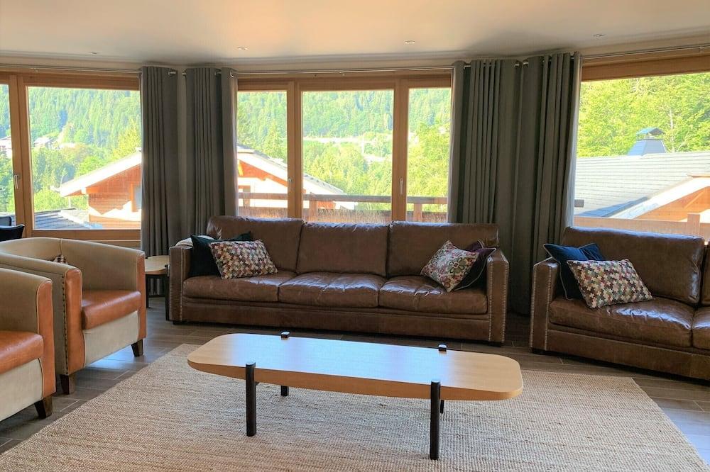 Luxury Self Catered Chalet with hot tub, Morzine-Avoriaz, Portes Du Soleil Rhône-Alpes - Maandion visuel 3/5 Luxury Self Catered Chalet with hot tub, Morzine-Avoriaz, Portes Du Soleil Rhône-Alpes - Maandion visuel 3/5