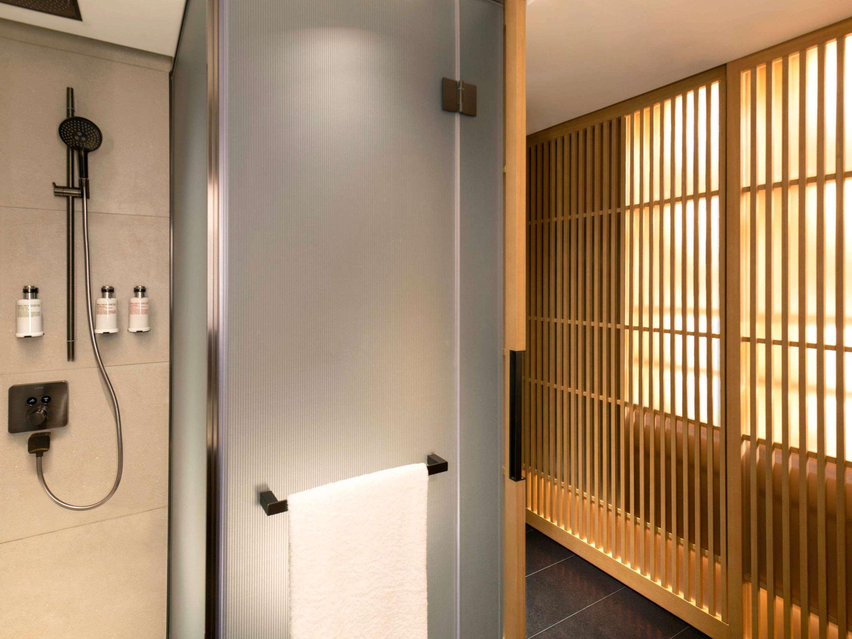 ice-8499653-24994a-917675 Aki Hong Kong - MGallery