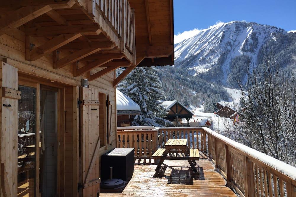 Chalet Jonquille 12 persons with outdoor Jacuzzi, 6 bedrooms - Rhône-Alpes - Oz-en-Oisans visuel 4/5 Chalet Jonquille 12 persons with outdoor Jacuzzi, 6 bedrooms - Rhône-Alpes - Oz-en-Oisans visuel 4/5
