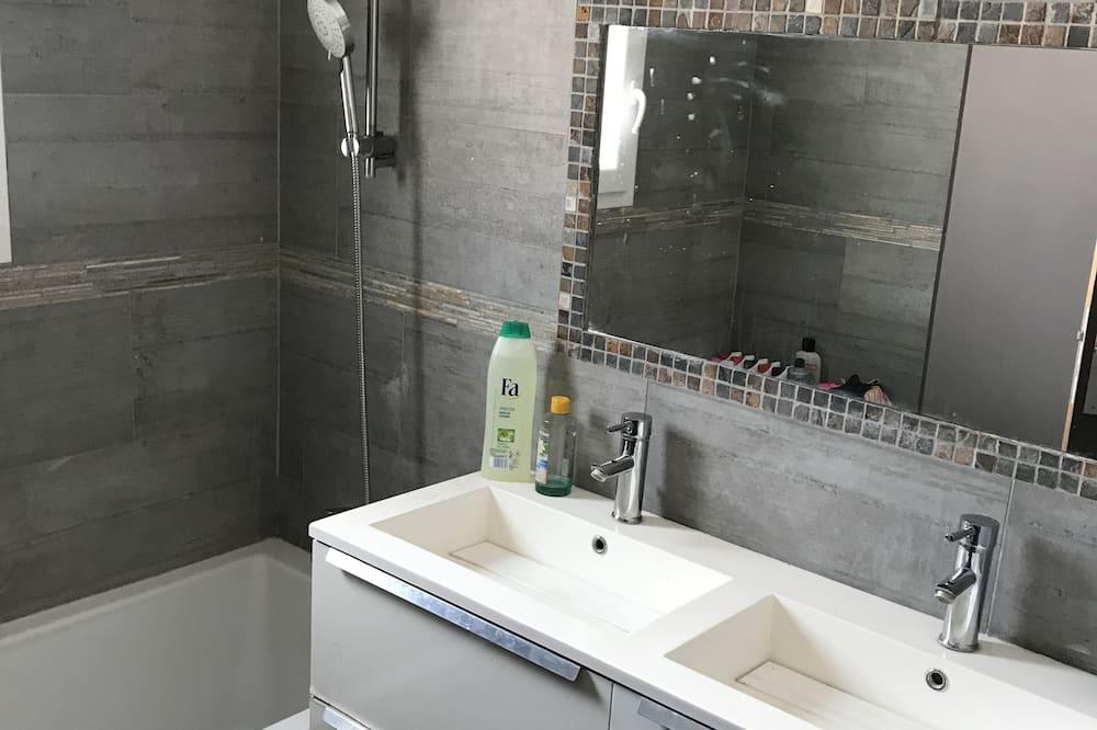 Villa In Camargue, 6km From The Sandy Beaches, Above Ground Pool And Bar Provence-Alpes-Côte d'Azur - Arles visuel 3/5 Villa In Camargue, 6km From The Sandy Beaches, Above Ground Pool And Bar Provence-Alpes-Côte d'Azur - Arles visuel 3/5