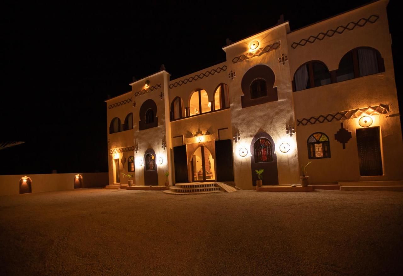 Traditional Riad Merzouga Dunes