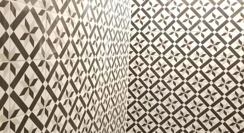 9br-Sleeps 19. Amazing Deal!!