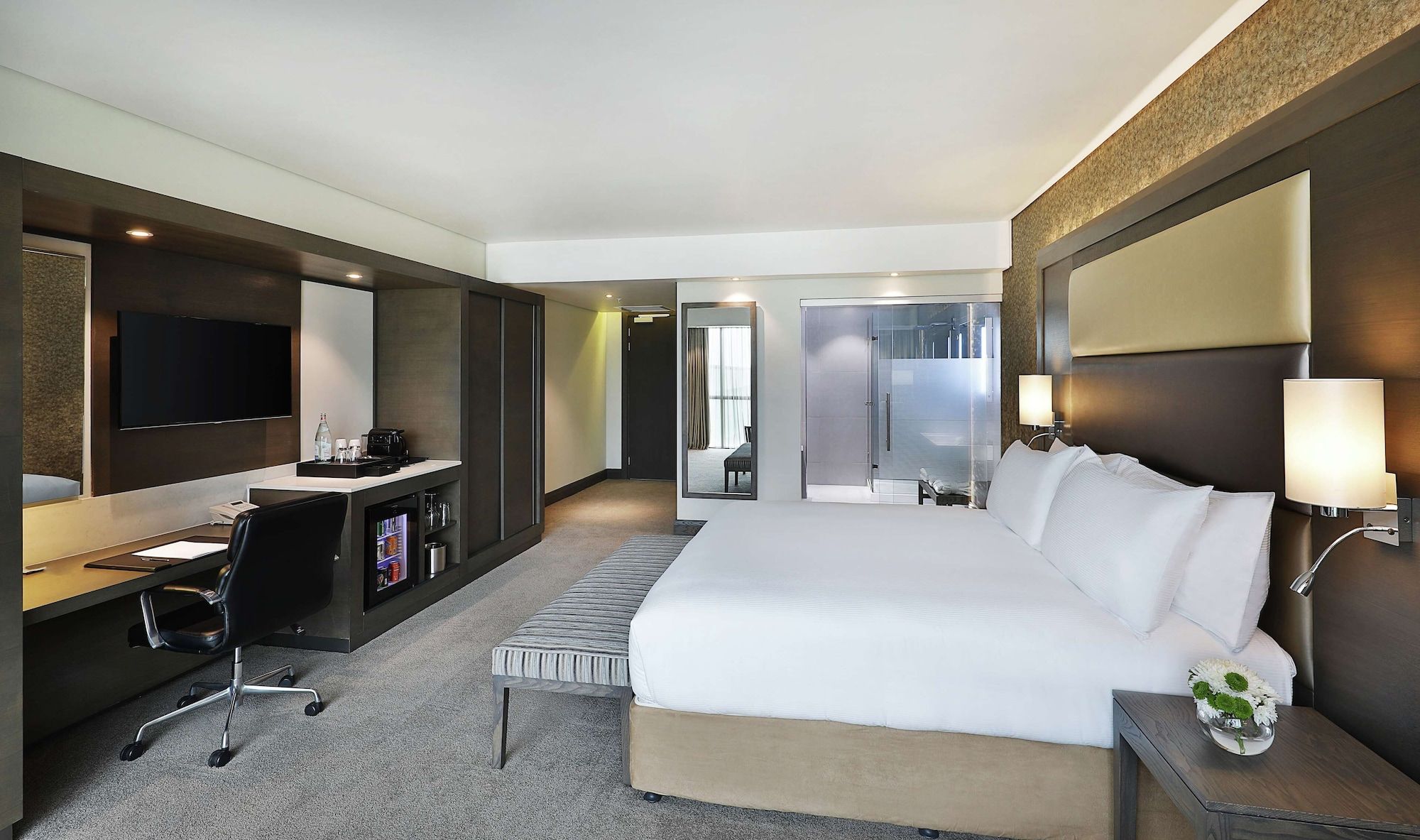 Legend Hotel Lagos Airport, Curio Collection by Hilton