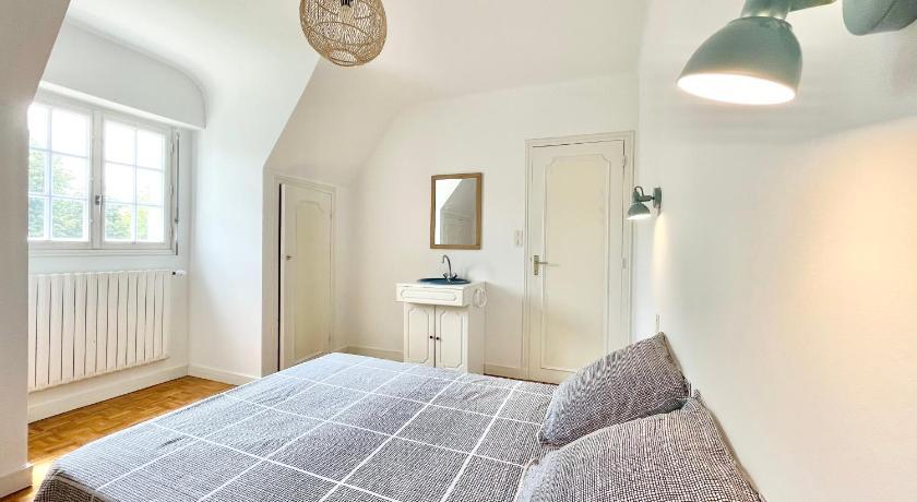 La Villa Ste Anne Wifi - Plages et bourg de Plonevez à 2 min - Bretagne - Plonévez-Porzay visuel 5/5 La Villa Ste Anne Wifi - Plages et bourg de Plonevez à 2 min - Bretagne - Plonévez-Porzay visuel 5/5