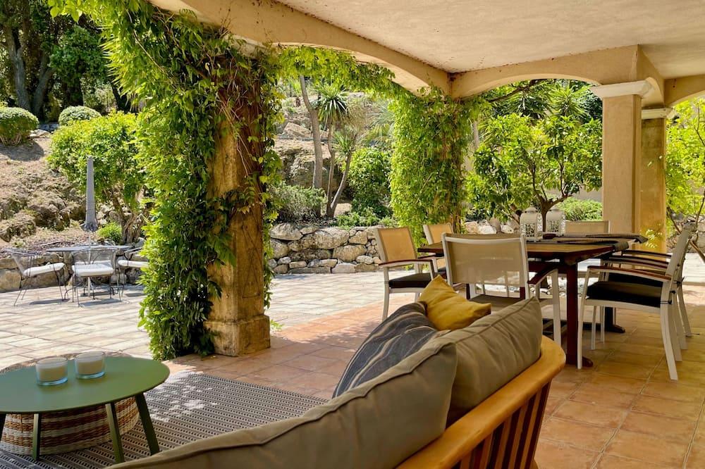 Stylish villa with big pool, garden and aircon Provence-Alpes-Côte d'Azur - Draguignan visuel 4/5 Stylish villa with big pool, garden and aircon Provence-Alpes-Côte d'Azur - Draguignan visuel 4/5