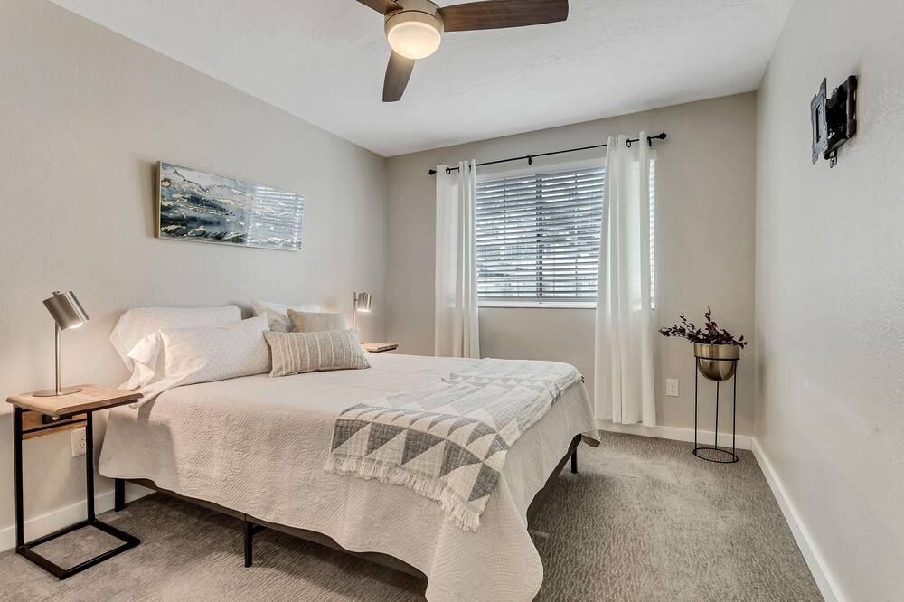 Downtown Orem Condo/ 30 Minutes to Sundance Resort/ 5 Minutes to UVU