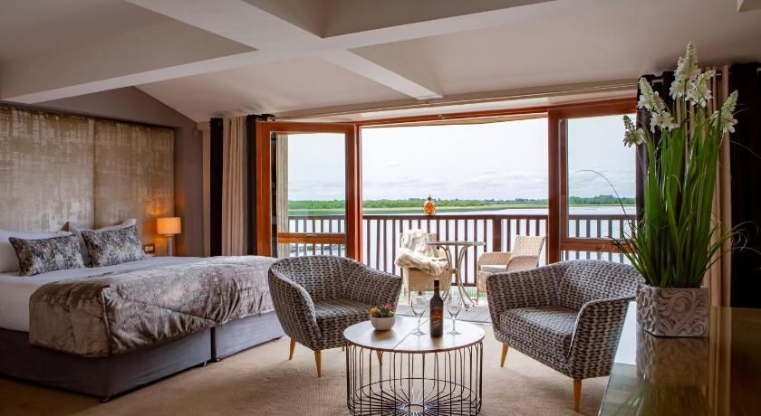 Wineport Lodge