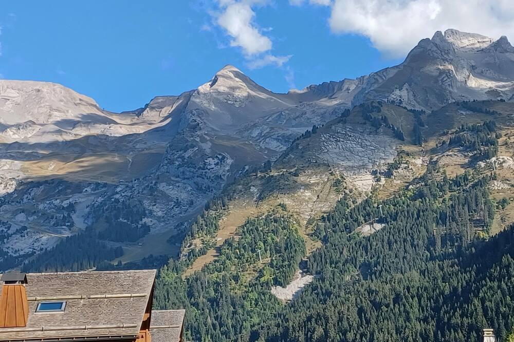 Detached chalet with exceptional panoramic views and direct access to hiking trails Rhône-Alpes - La Clusaz visuel 2/5 Detached chalet with exceptional panoramic views and direct access to hiking trails Rhône-Alpes - La Clusaz visuel 2/5