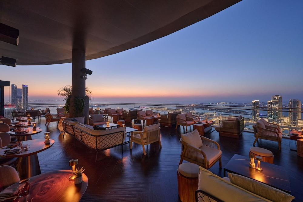 sembo-1070399172-6365a0-308388 W Dubai - Mina Seyahi