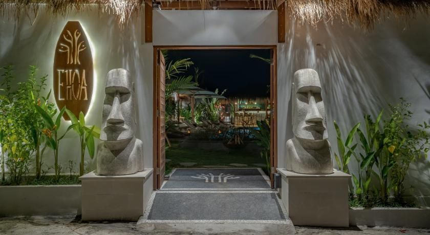 Ehoa Bali Nyanyi Boutique Hotel - In Front Of Entrance To Nuanu