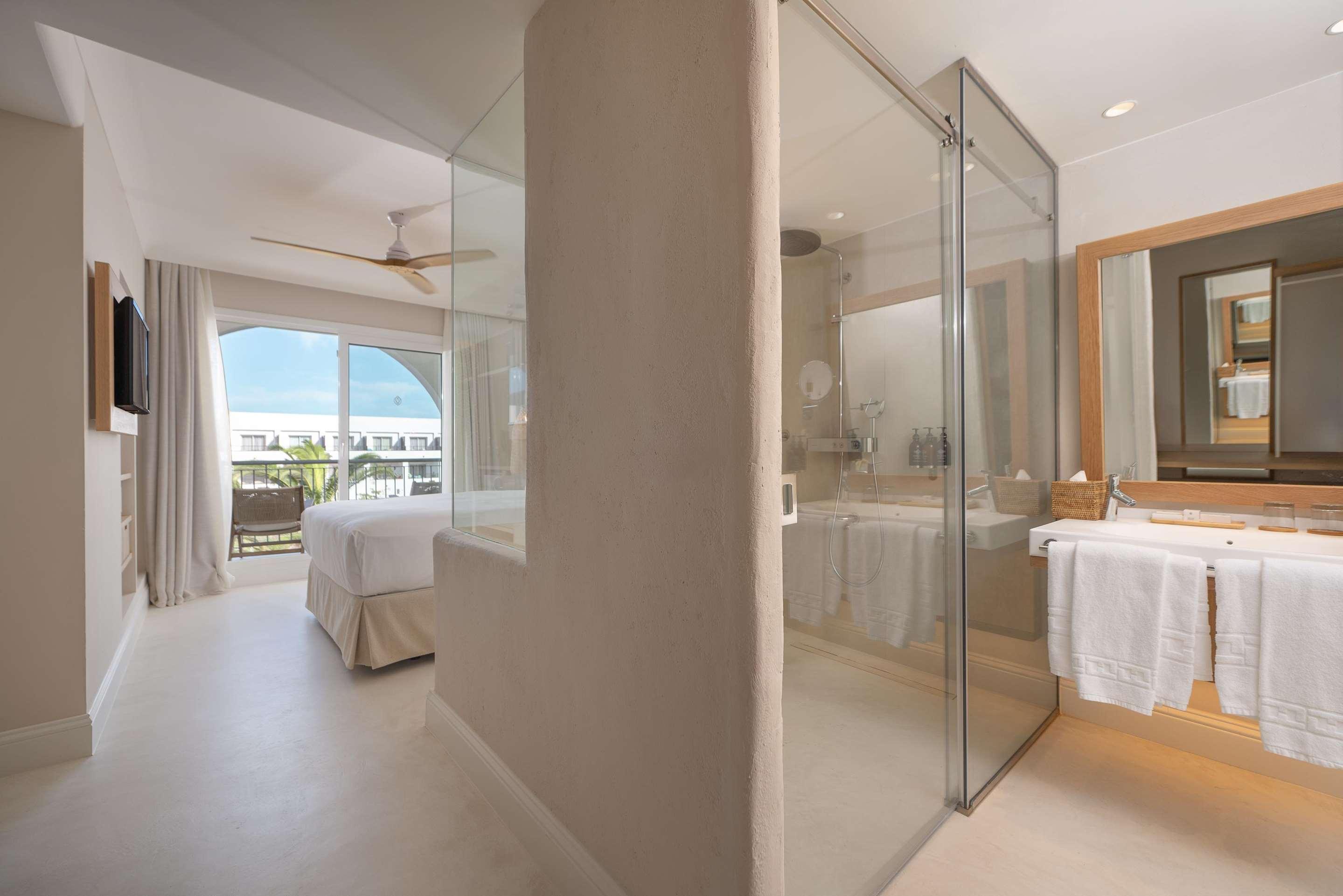 ice-1070823493-78fed2-193552 Daia Slow Beach Hotel Conil