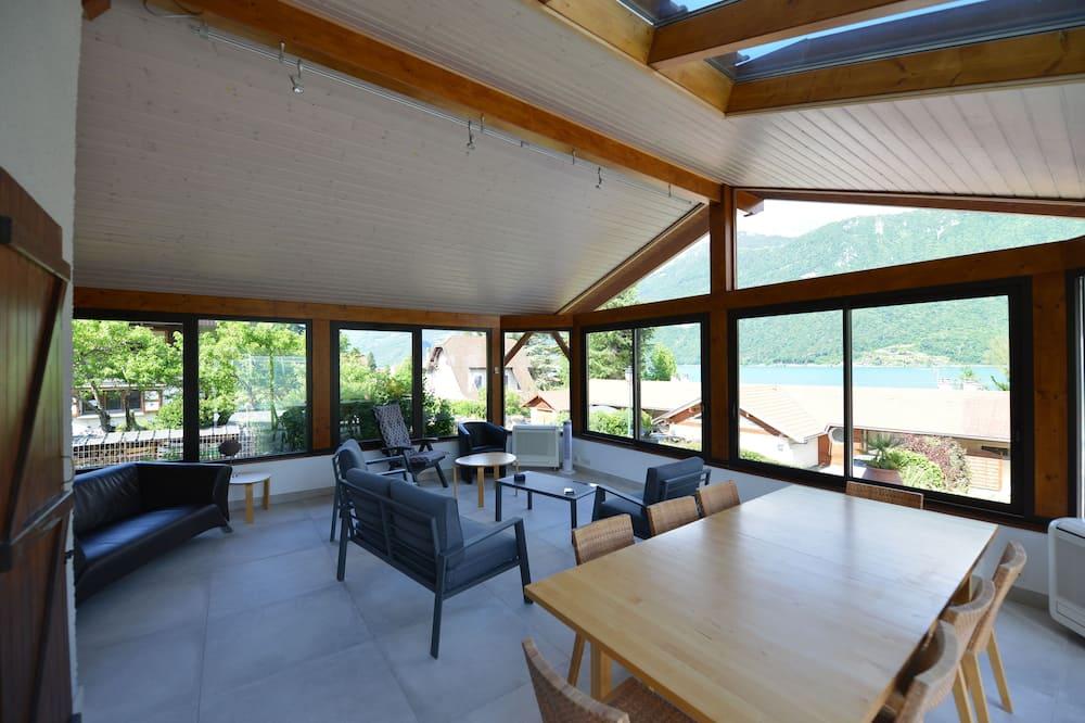 Maison du Lac Villa with pool located next to Lac d'Annecy - Rhône-Alpes - Doussard visuel 1/5 Maison du Lac Villa with pool located next to Lac d'Annecy - Rhône-Alpes - Doussard visuel 1/5