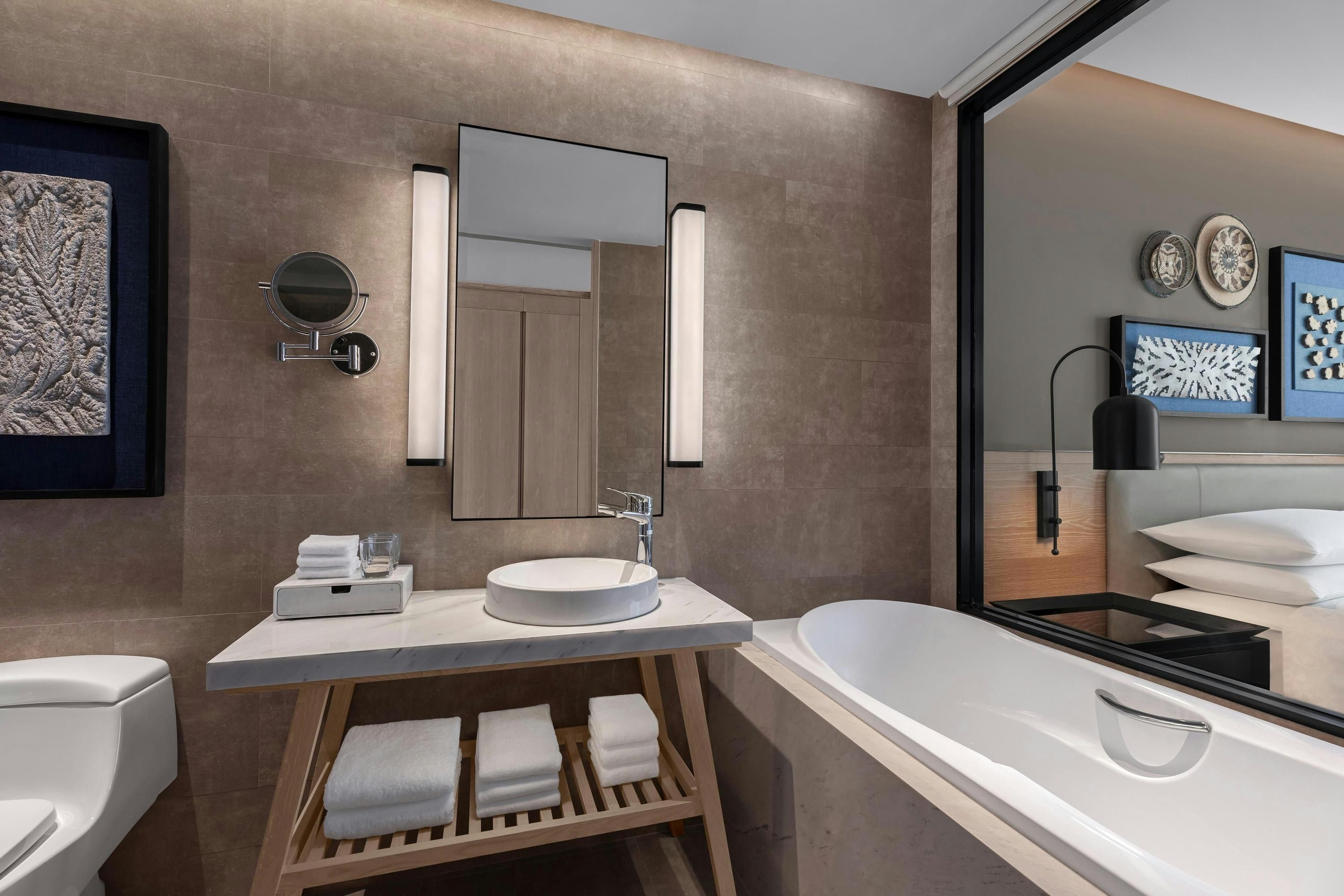 Four Points by Sheraton Phuket Patong Beach Resort