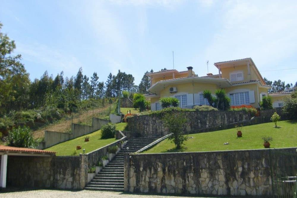 Casa do Trovador Paradise at your service. - Centrum - Tomar visuel 2/5 Casa do Trovador Paradise at your service. - Centrum - Tomar visuel 2/5