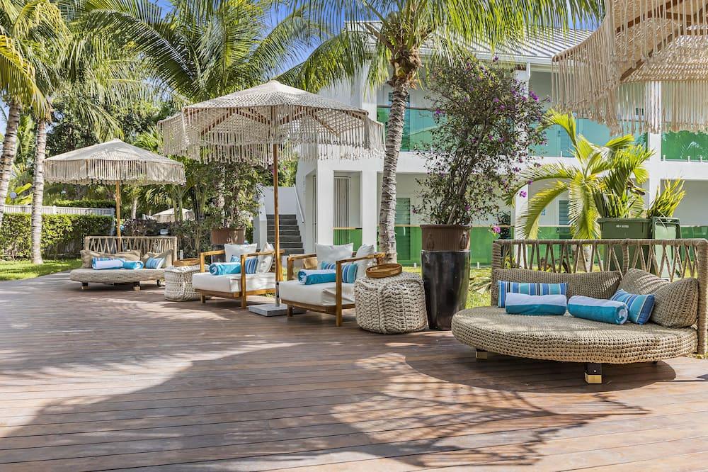 expedia_group-2502946-252351816-799836 The Oasis at Grace Bay