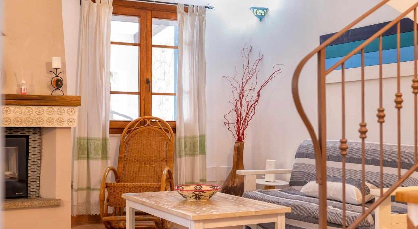 Alghero Villa Josephine con piscina e Parco per 8 ospiti Sardinië - Alghero visuel 4/5 Alghero Villa Josephine con piscina e Parco per 8 ospiti Sardinië - Alghero visuel 4/5