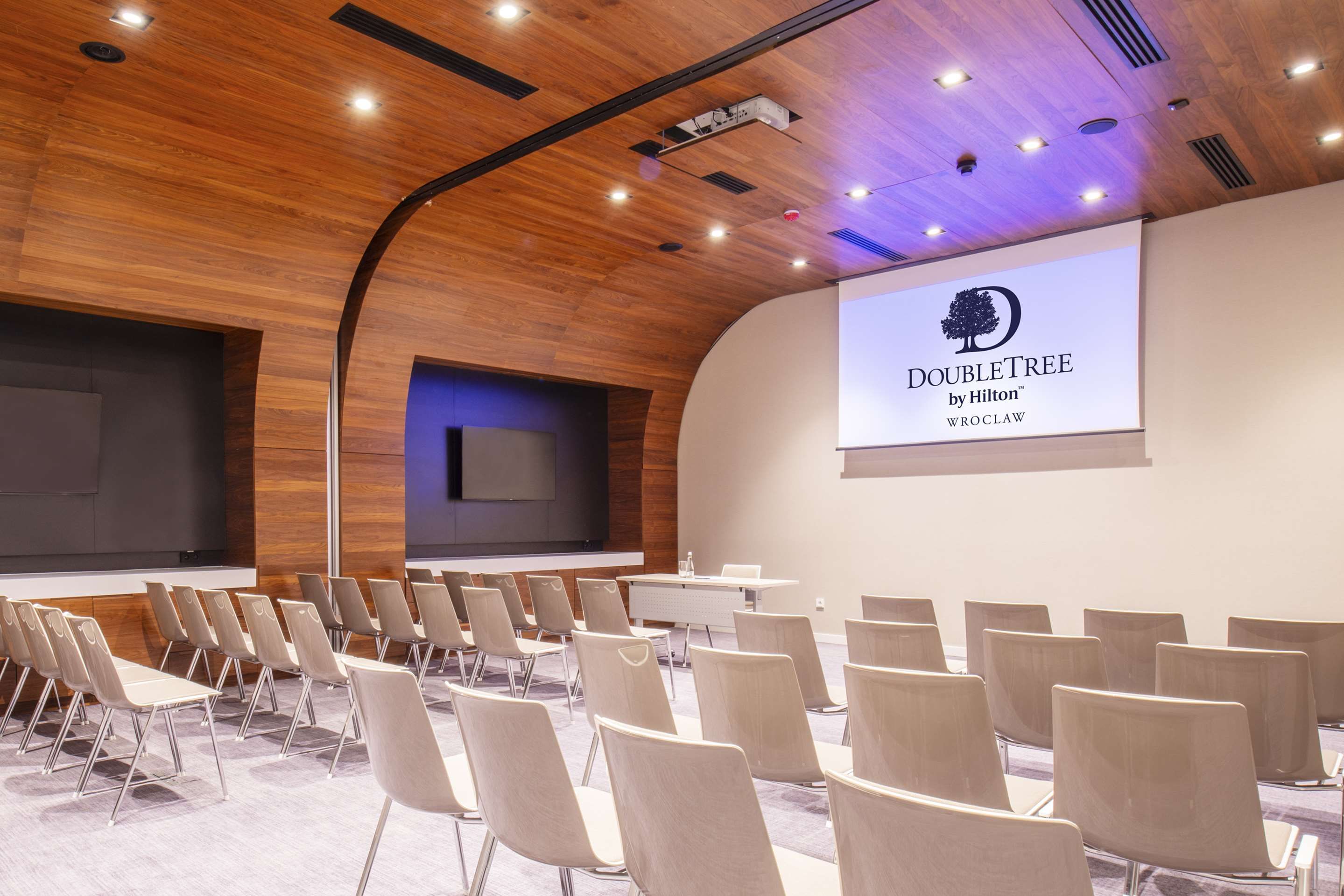 DoubleTree by Hilton Wroclaw