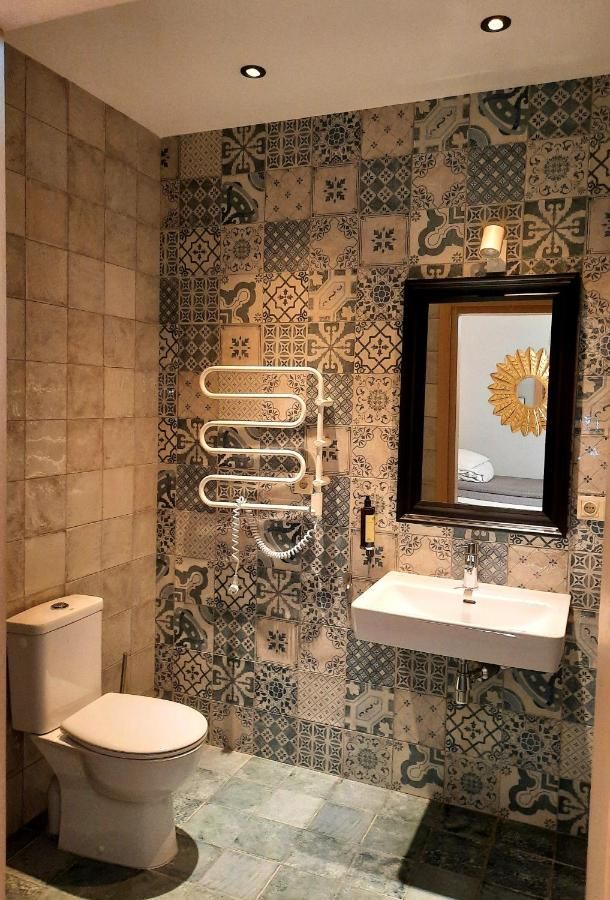 Lake & Library boutique Hotel