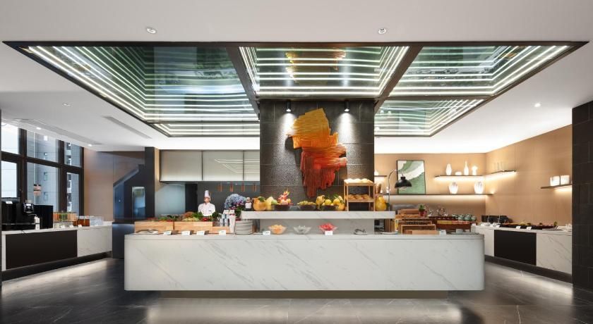 Atour Hotel Meizhou West Railway Station R&F Center