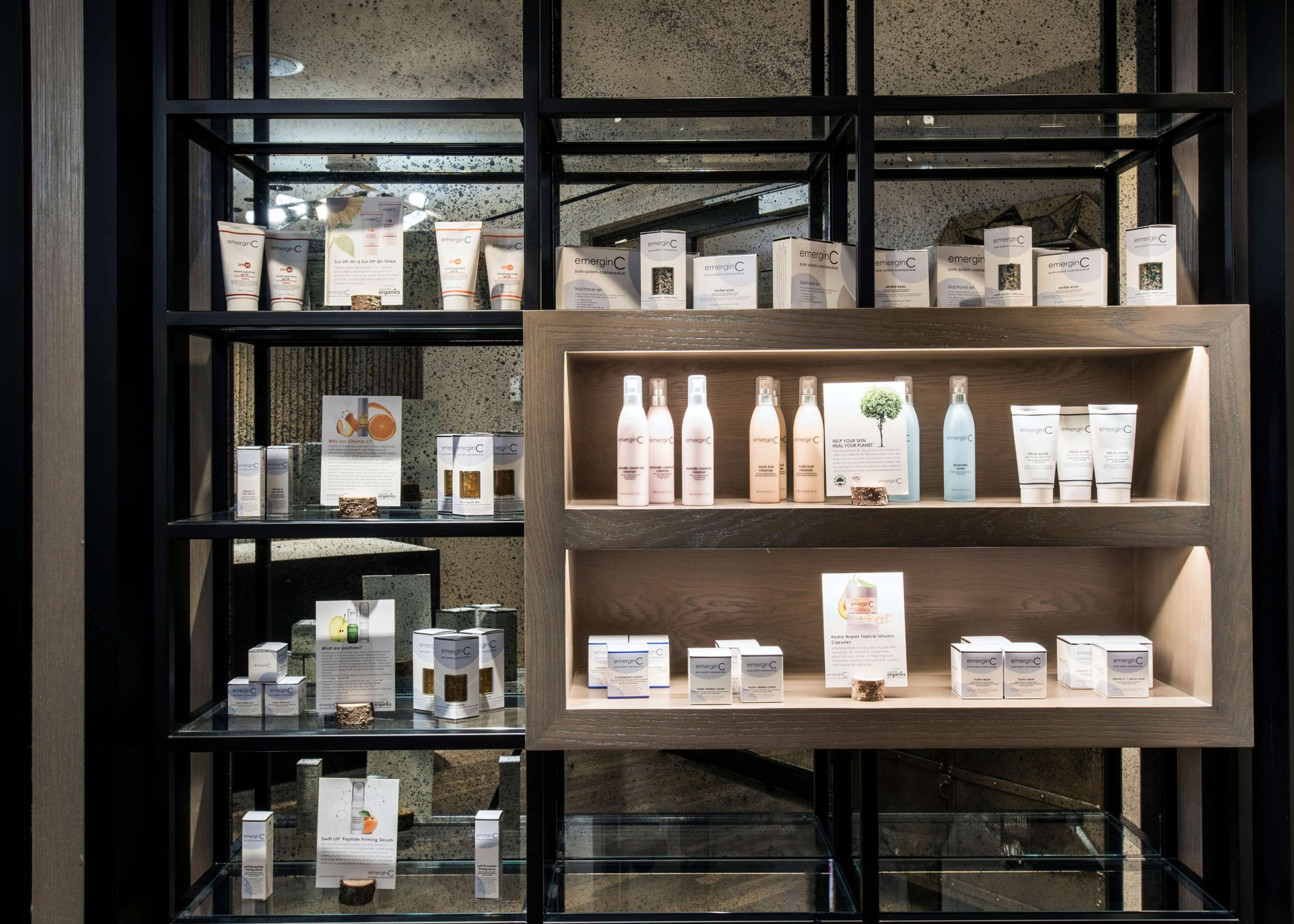 LondonHouse Chicago, Curio Collection by Hilton