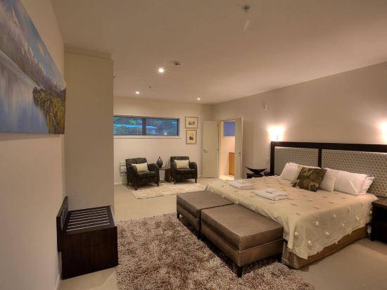 Shotover Penthouse & Spa by Staysouth