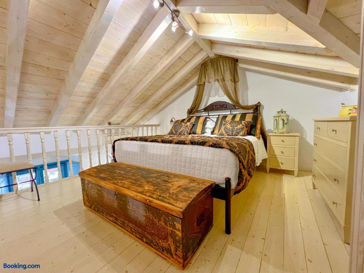 booking-684144-549423326-885002 PortaDelMare deluxe suites