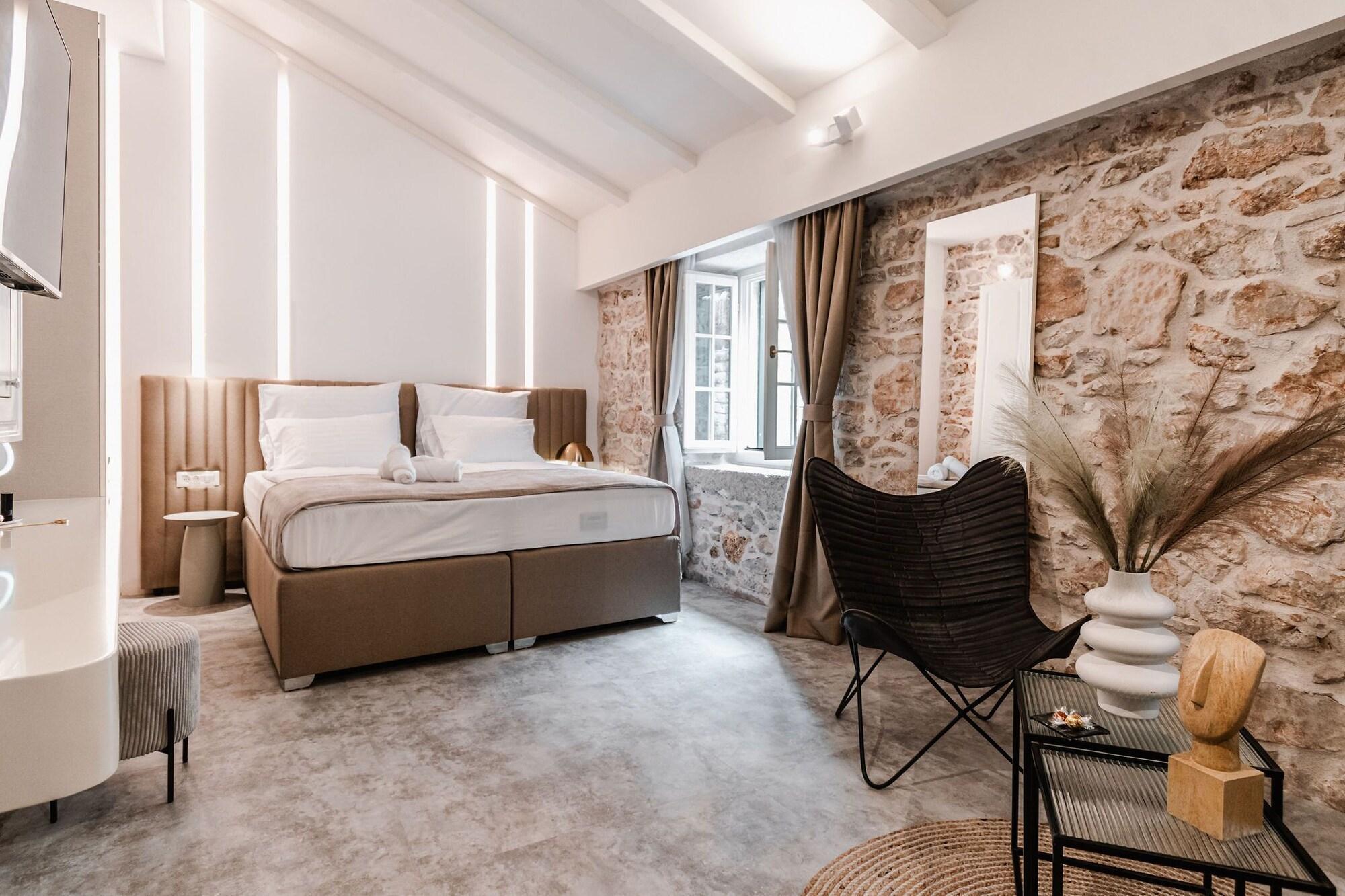 expedia_group-9022203-8791e0-973254 Sibenik Palace